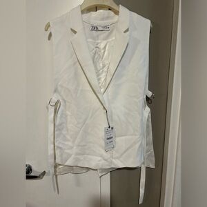 Zara Cream Sleeveless Blazer Top